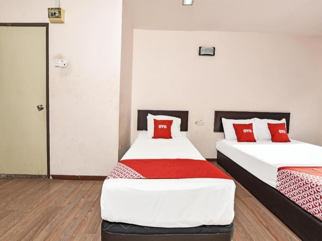Oyo 90643 Gks Hotel Seremban Exterior foto
