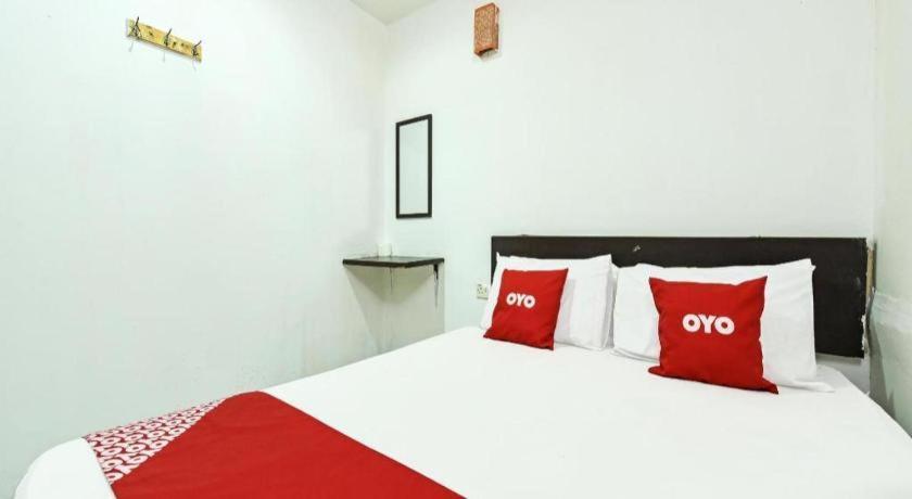 Oyo 90643 Gks Hotel Seremban Exterior foto