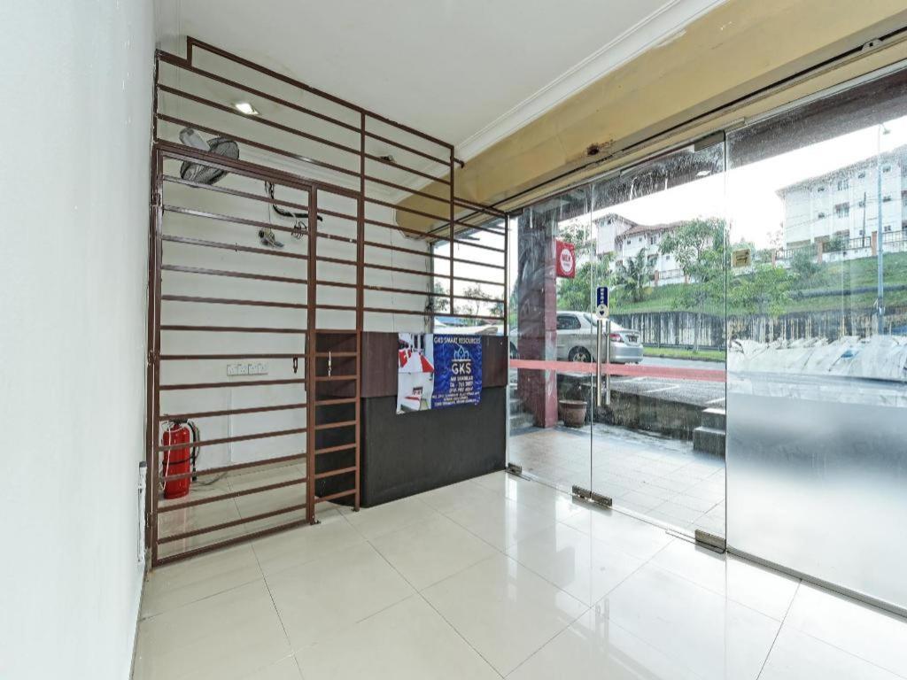 Oyo 90643 Gks Hotel Seremban Exterior foto