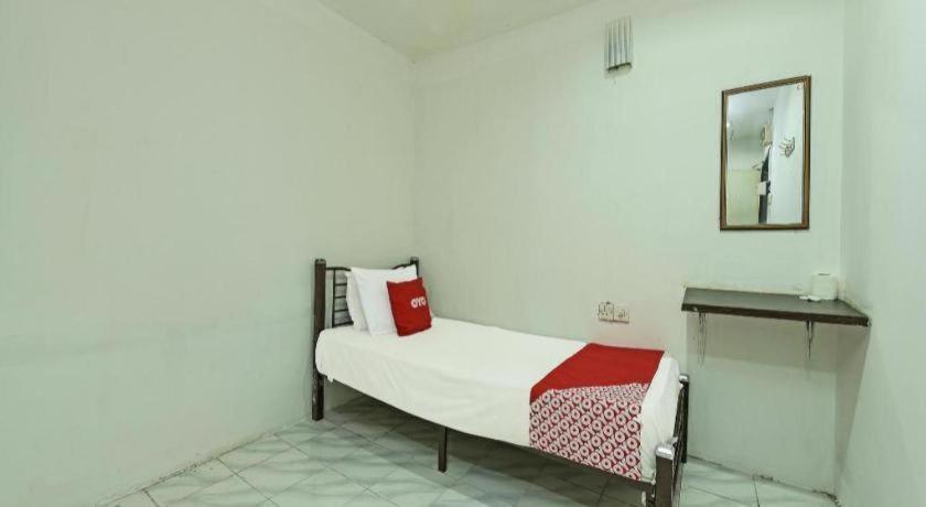 Oyo 90643 Gks Hotel Seremban Exterior foto